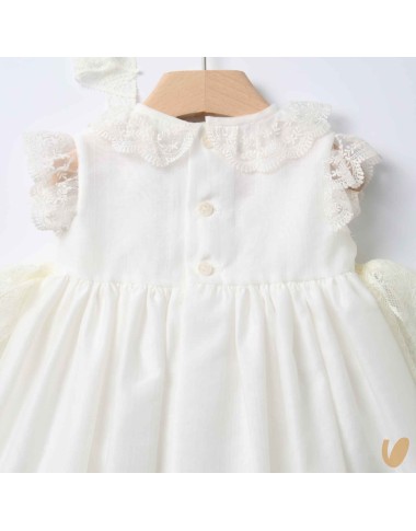 Long dress with smock point headphone