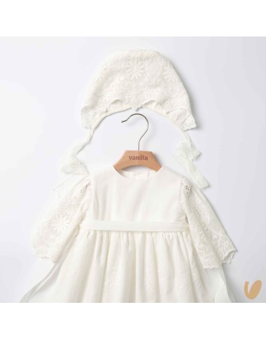 Long dress with smock point headphone