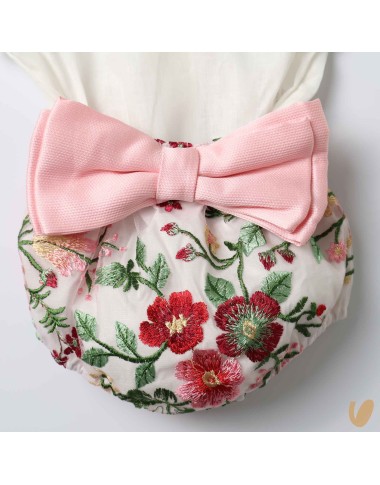 Linen shirt and flowers with bow with bow