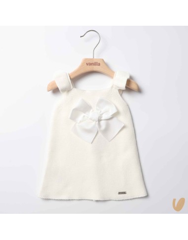 Thread dress with bow