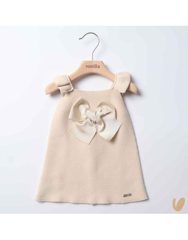 Thread dress with bow