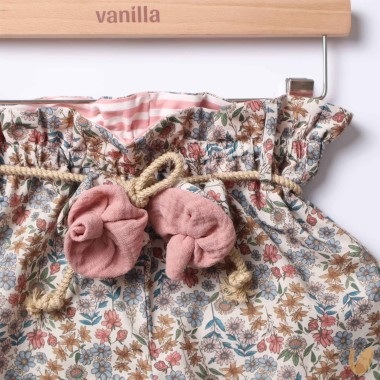 Short fiori con cintura Gonna e Shorts