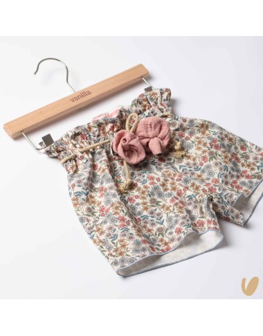 Short flowers with belt