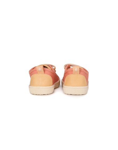 Canvas shoes with Velcro