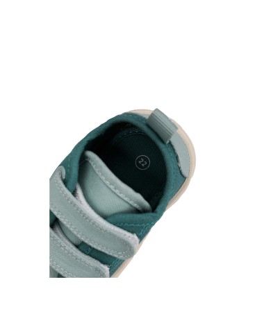 Canvas shoes with Velcro