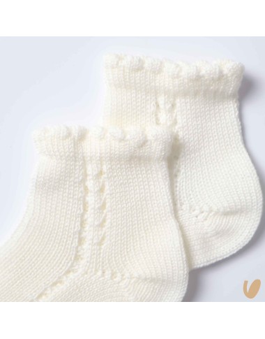 Short perforated side sock thread